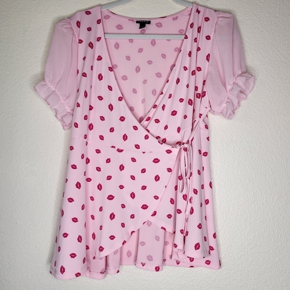 Torrid Pink Lips Studio Knit Chiffon Puff Sleeve Surplice Top 00 - Picture 4 of 9